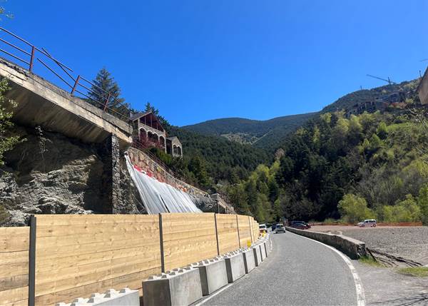 La carretera secundària d’Anyós a l’Aldosa es tancarà al transit del 21 al 24 de maig per enderrocar la part del mur contigu a l’esllavissada