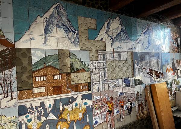 El mosaic de Sergi Mas se salva de l’incendi de la fàbrica d’Arinsal
